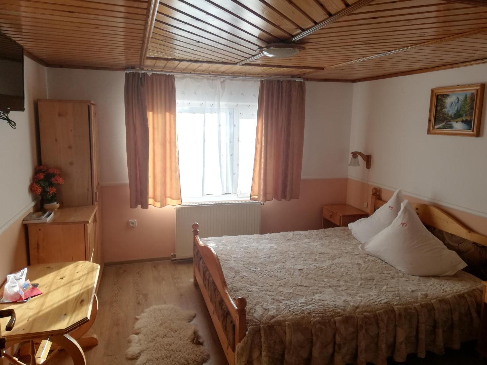 Pensiunea Iozefina Moieciu de Jos Room photo